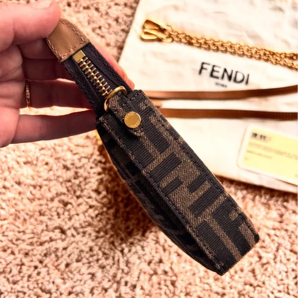 Fendi Brown jacquard FF fabric clutch with chain - Picture 5 of 9